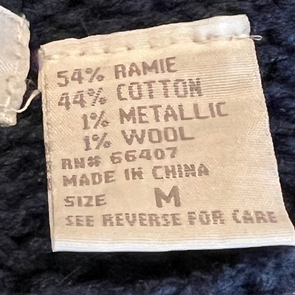 Intricate Design! HEIRLOOMS Hand Knit Ski Village Christmas Holiday Swea… - Picture 9 of 13